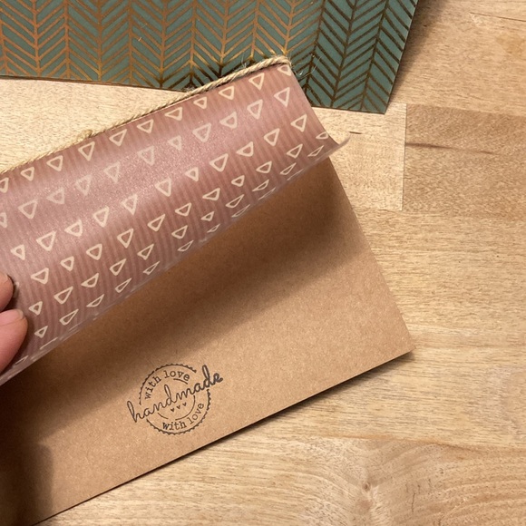 Set of 6 Handmade Blank Cards with Envelopes. - Picture 4 of 4